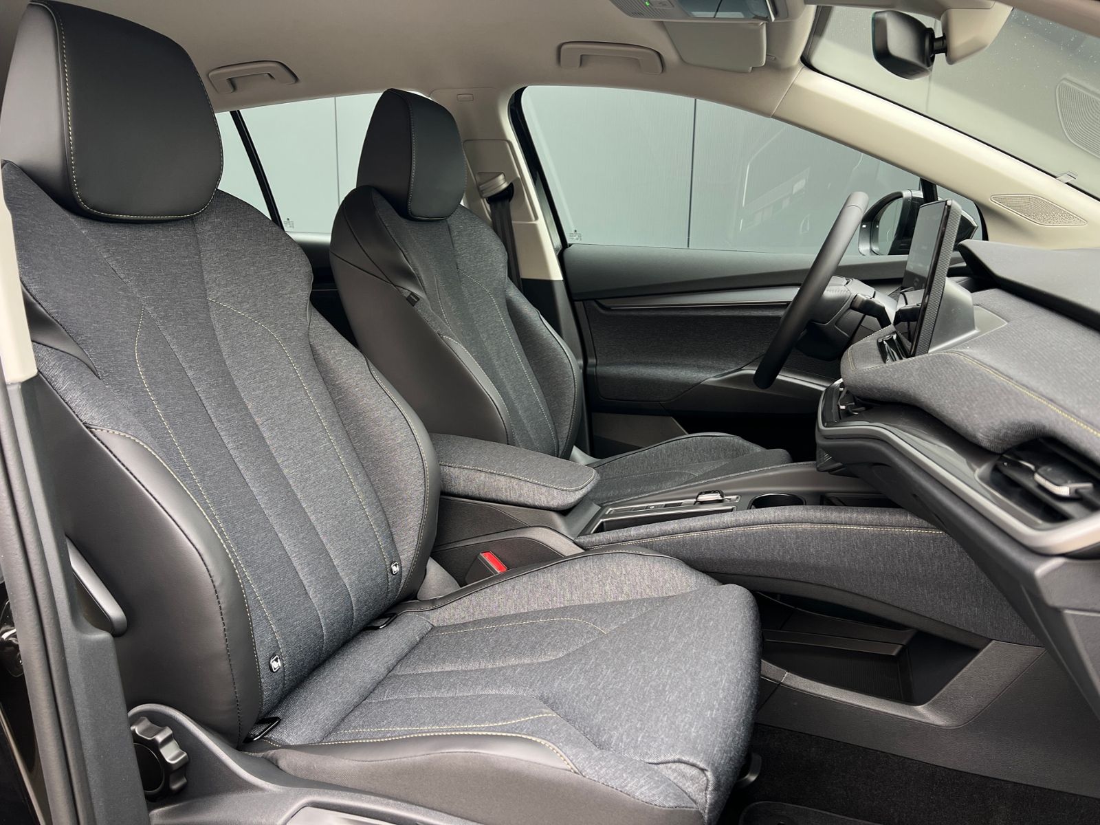 Fahrzeugabbildung SKODA Elroq 50 Tour *Rückfahrkamera, Chrom-Paket*