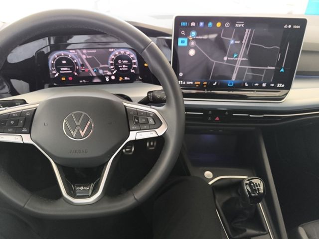 Fahrzeugabbildung Volkswagen Golf VIII 1.5 TSI Goal LED ACC NAVI RÜCKKAM ALLW