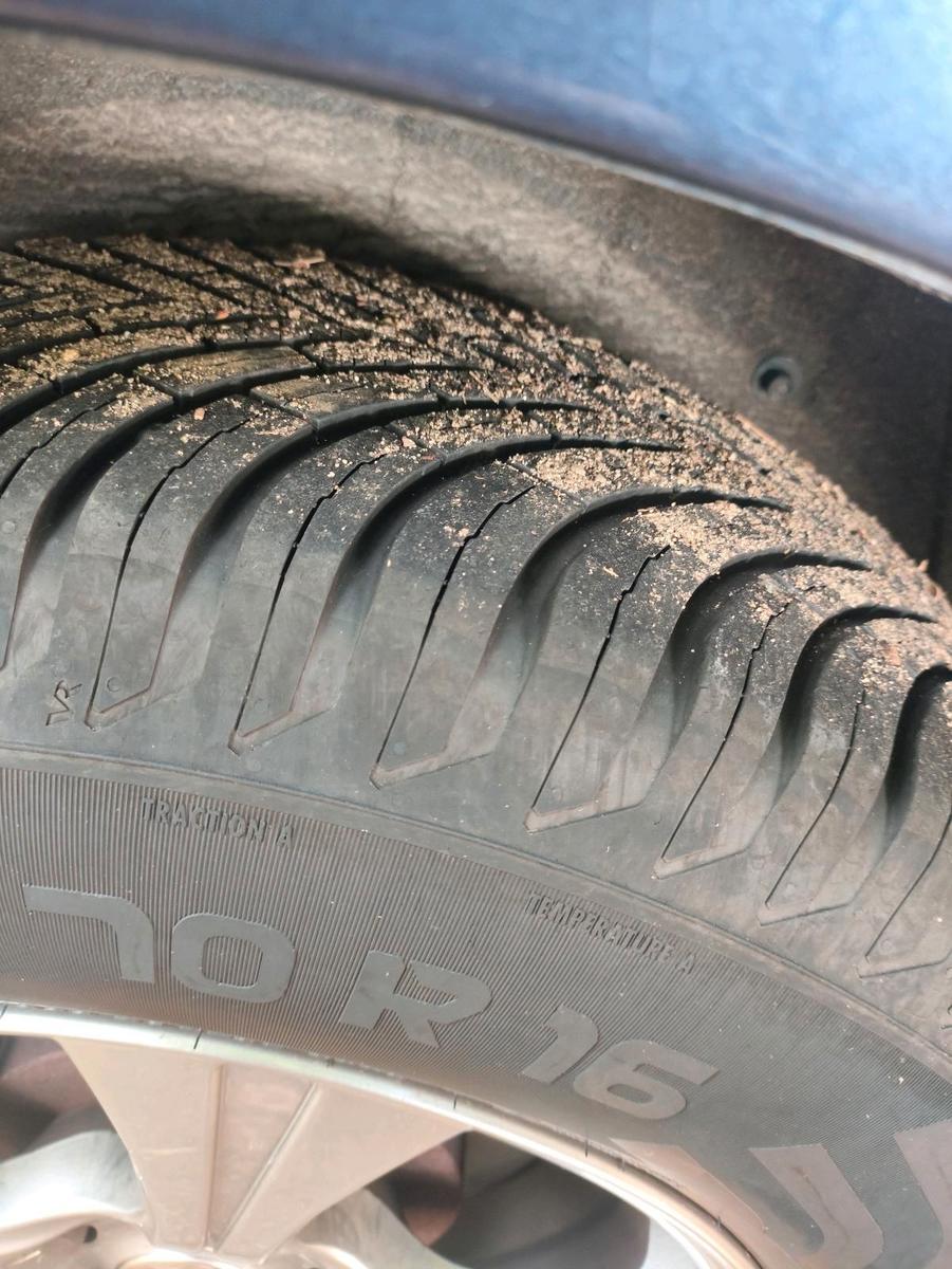 Peugeot 4007 2008 — photo 5