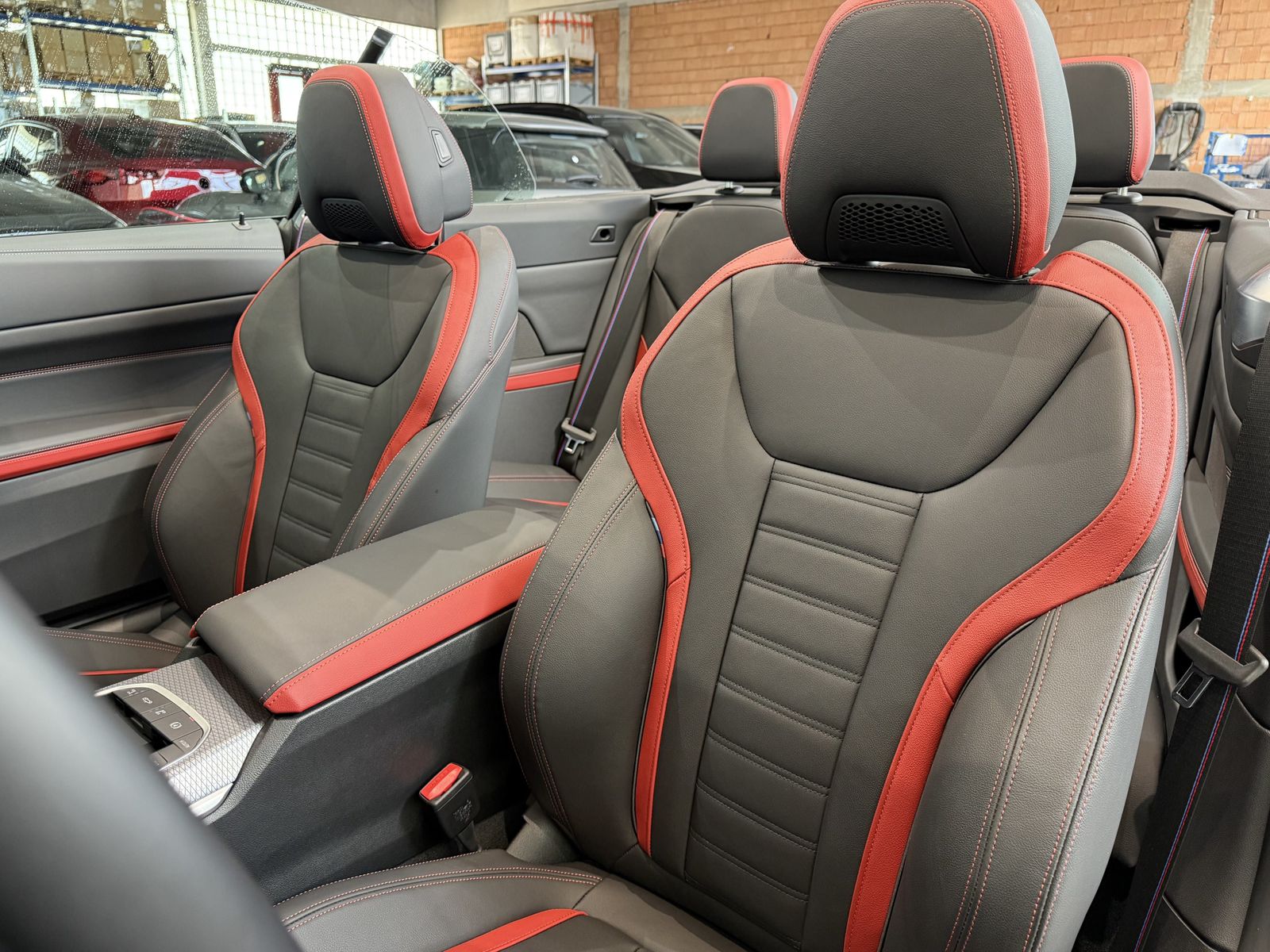 Fahrzeugabbildung BMW M440i xDrive Cabrio HK HiFi M Sportpaket Pro
