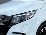Mercedes-Benz EQV 300 Lang Burmester+MBUX+AIRMATIC++ - gebrauchte Kleinbusse