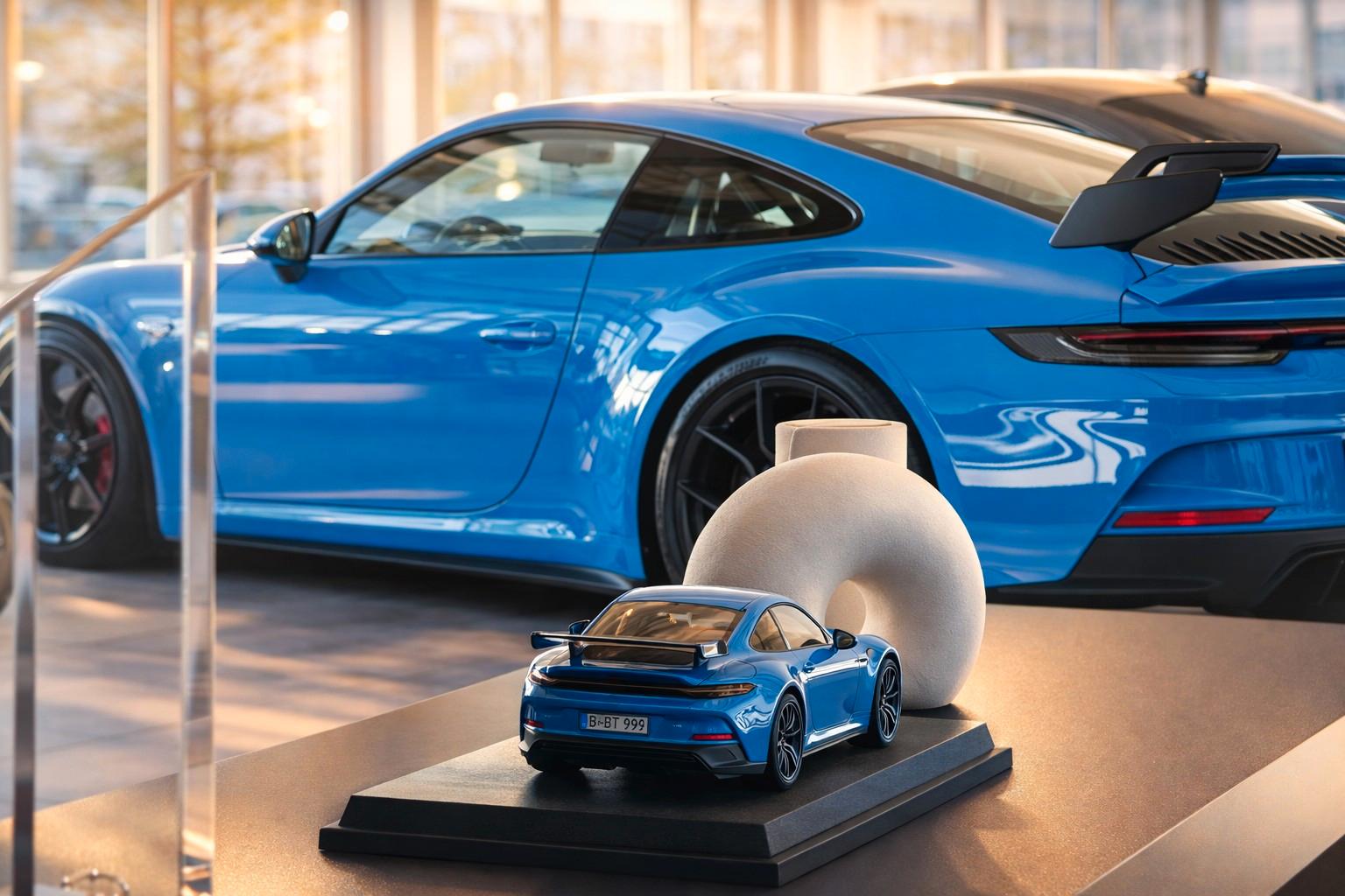 showroom-image-main