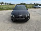 Skoda Octavia Combi 2.0 TDI RS I Ambiente I Navi - Skoda Octavia: Combi Ambiente
