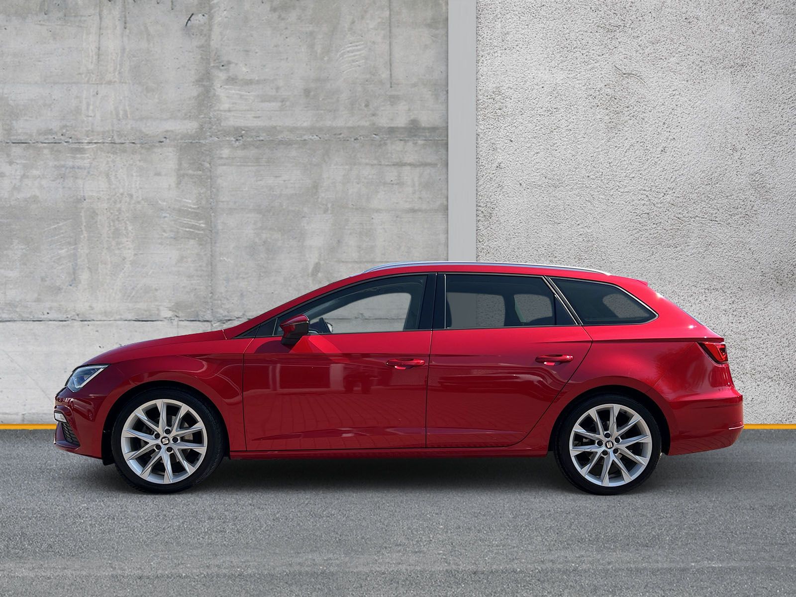 Fahrzeugabbildung SEAT Leon Sportstourer 1.4 TSI FR LED PANO NAVI