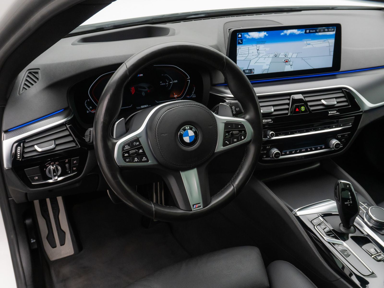 Fahrzeugabbildung BMW 540i xD M Sport 360°Memory DAB AHK Belüftung H/K