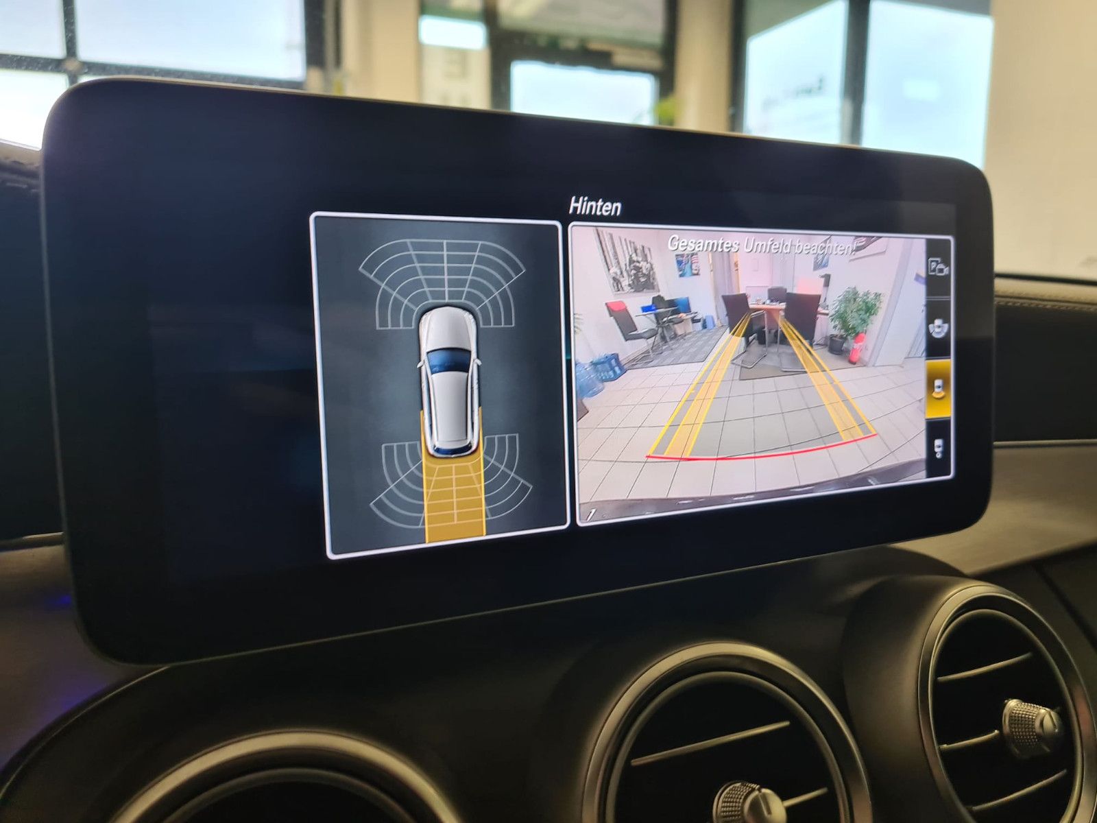 Fahrzeugabbildung Mercedes-Benz C 200 NIGHT EDITION / KAMERA / GEPFLEGT