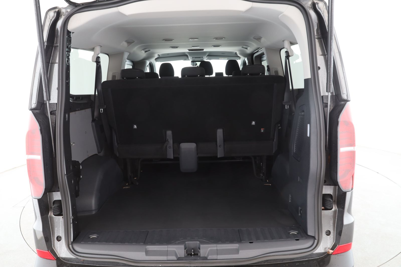 Volkswagen T7 Kombi - Bild 10