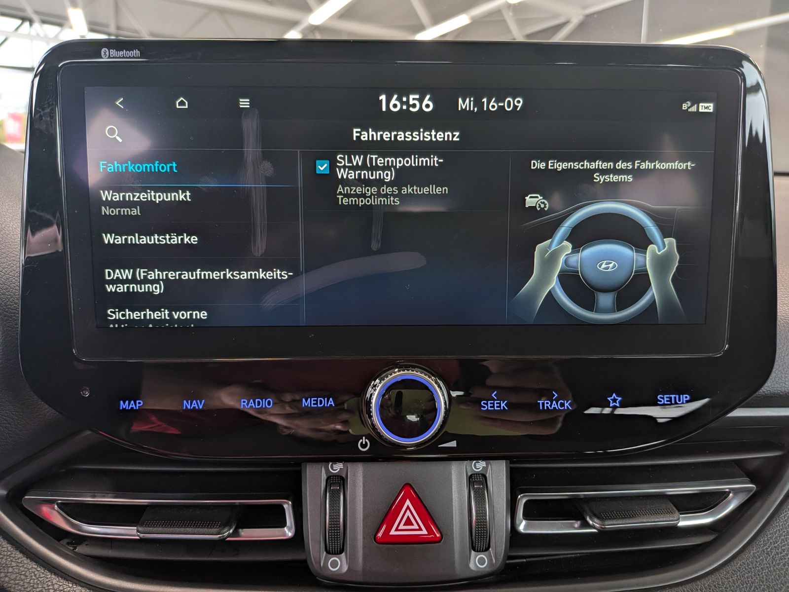 Fahrzeugabbildung Hyundai i30 1.5 T-GDI DCT Trend MHEV Cam Navi LED-Paket