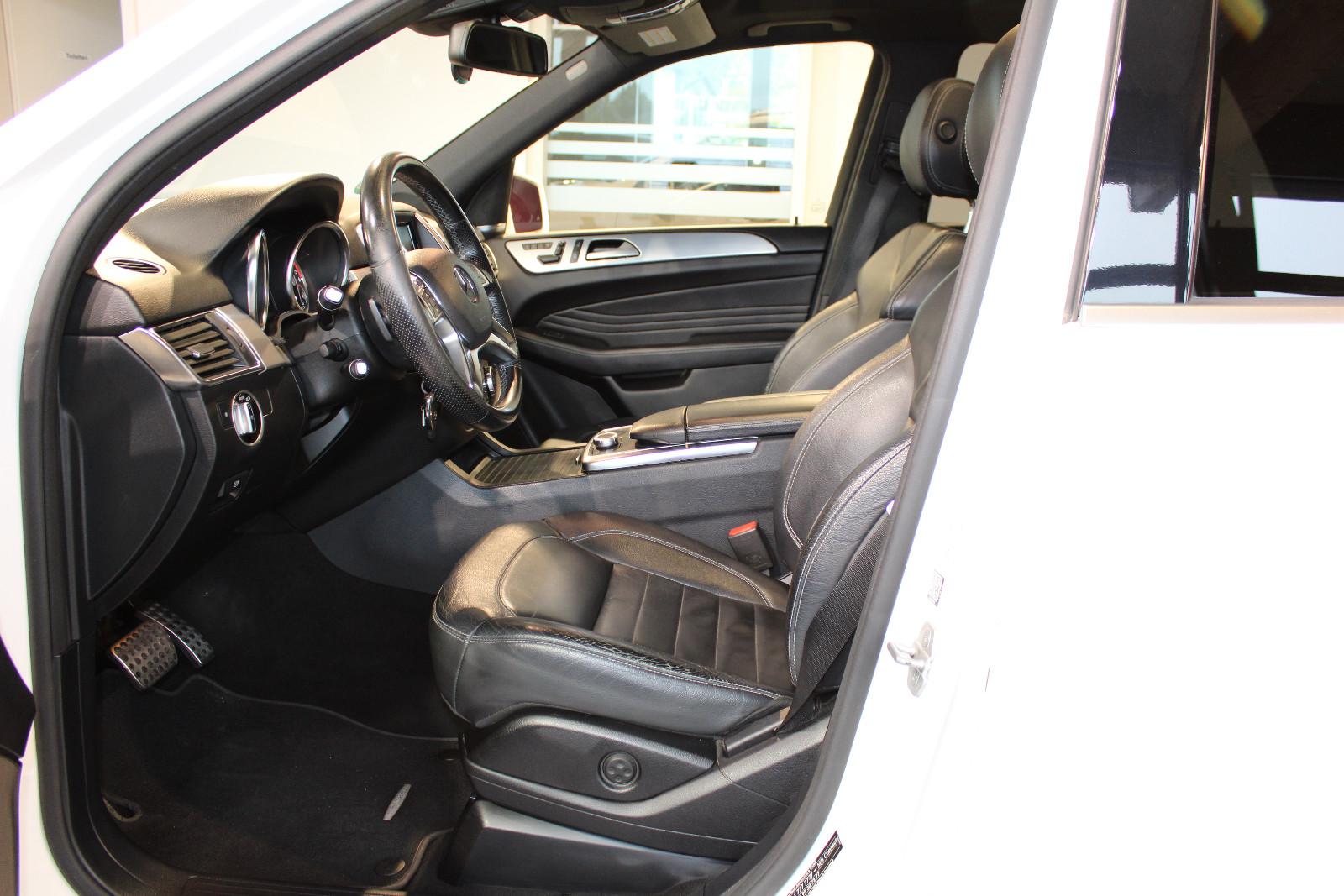 Mercedes-Benz ML 350 CDI AMG Line 4Matic AHK Navi PDC