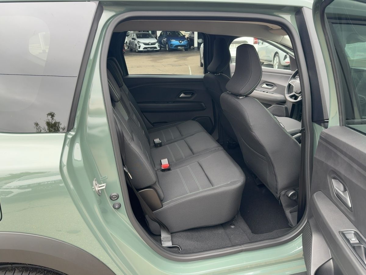 Fahrzeugabbildung Dacia Jogger Expression TCe 110 7-Sitzer SHZ Kamera