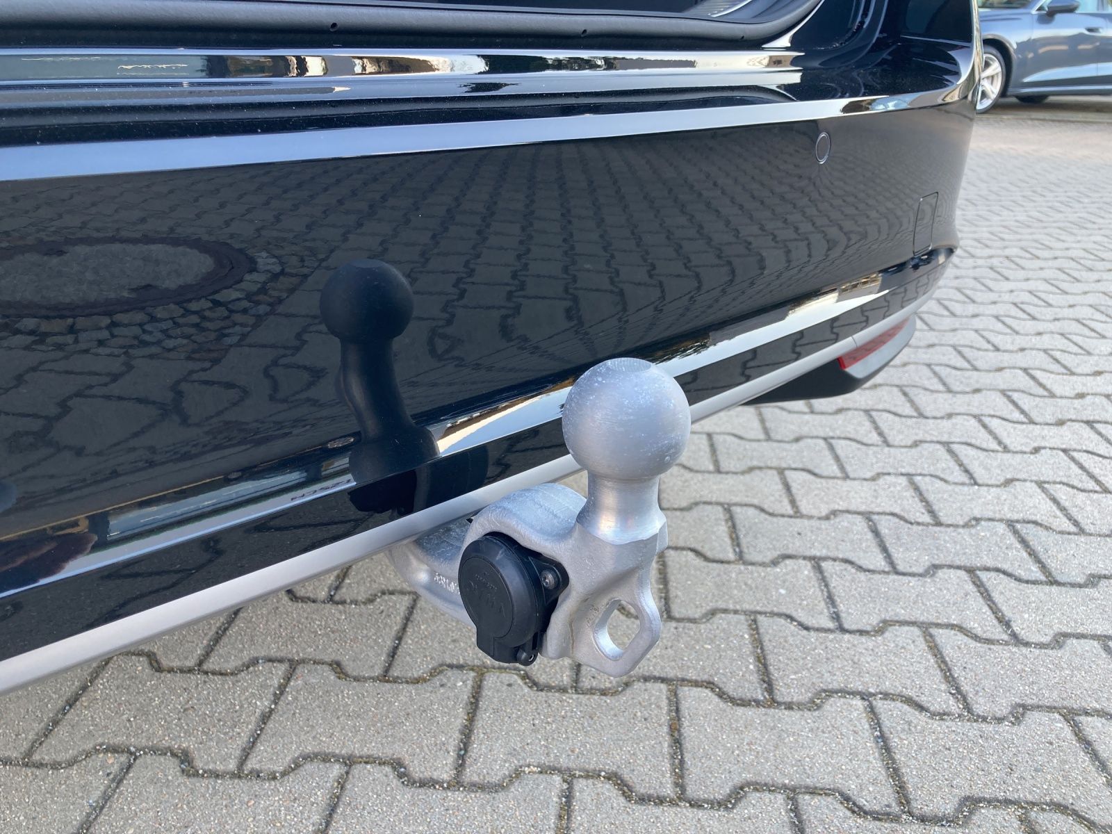 Fahrzeugabbildung SKODA Superb Combi 2.0 TDI L&K, DSG, AZV, Matrix, Navi