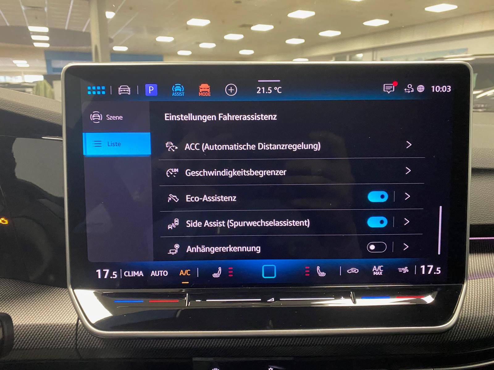 Fahrzeugabbildung Volkswagen Variant 2.0 TDI DSG R-Line BLACKSTY+MATRIX+5JGAR