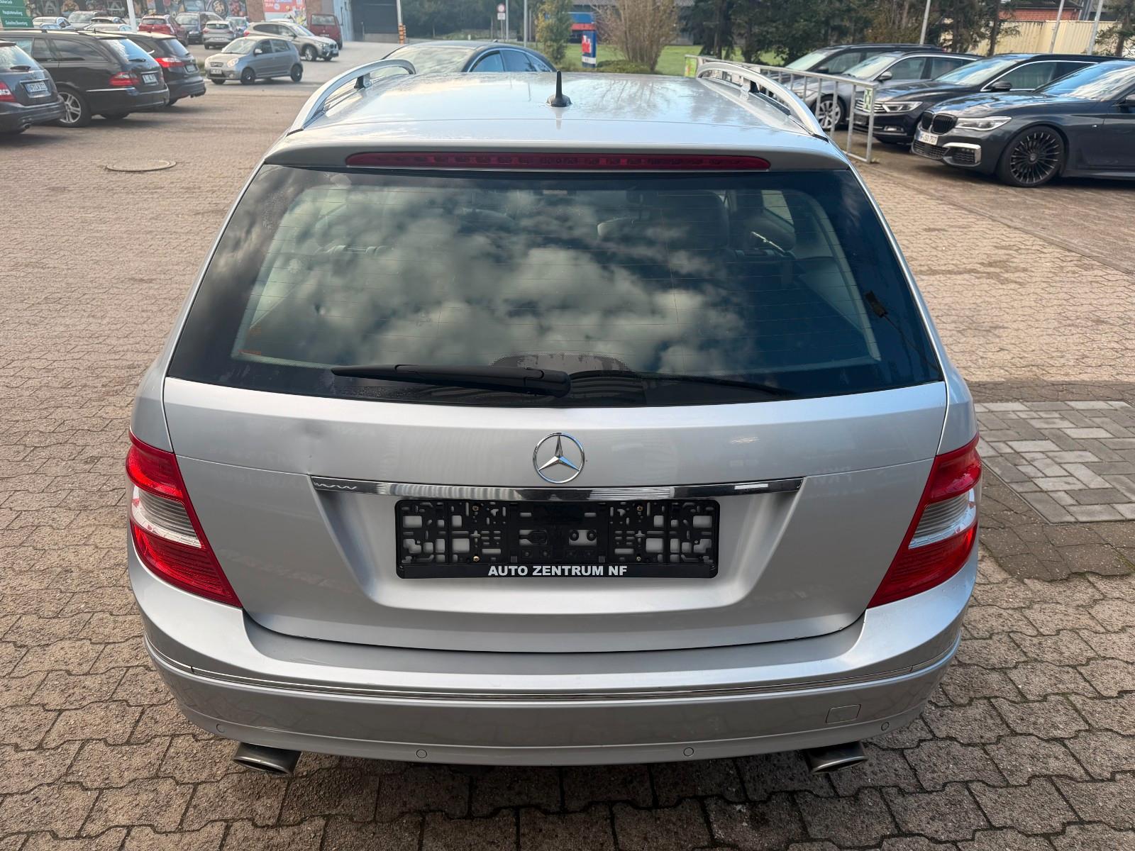 Mercedes-Benz C320 2008 — двигун 2.987 cm³, 224 HP (165kW)