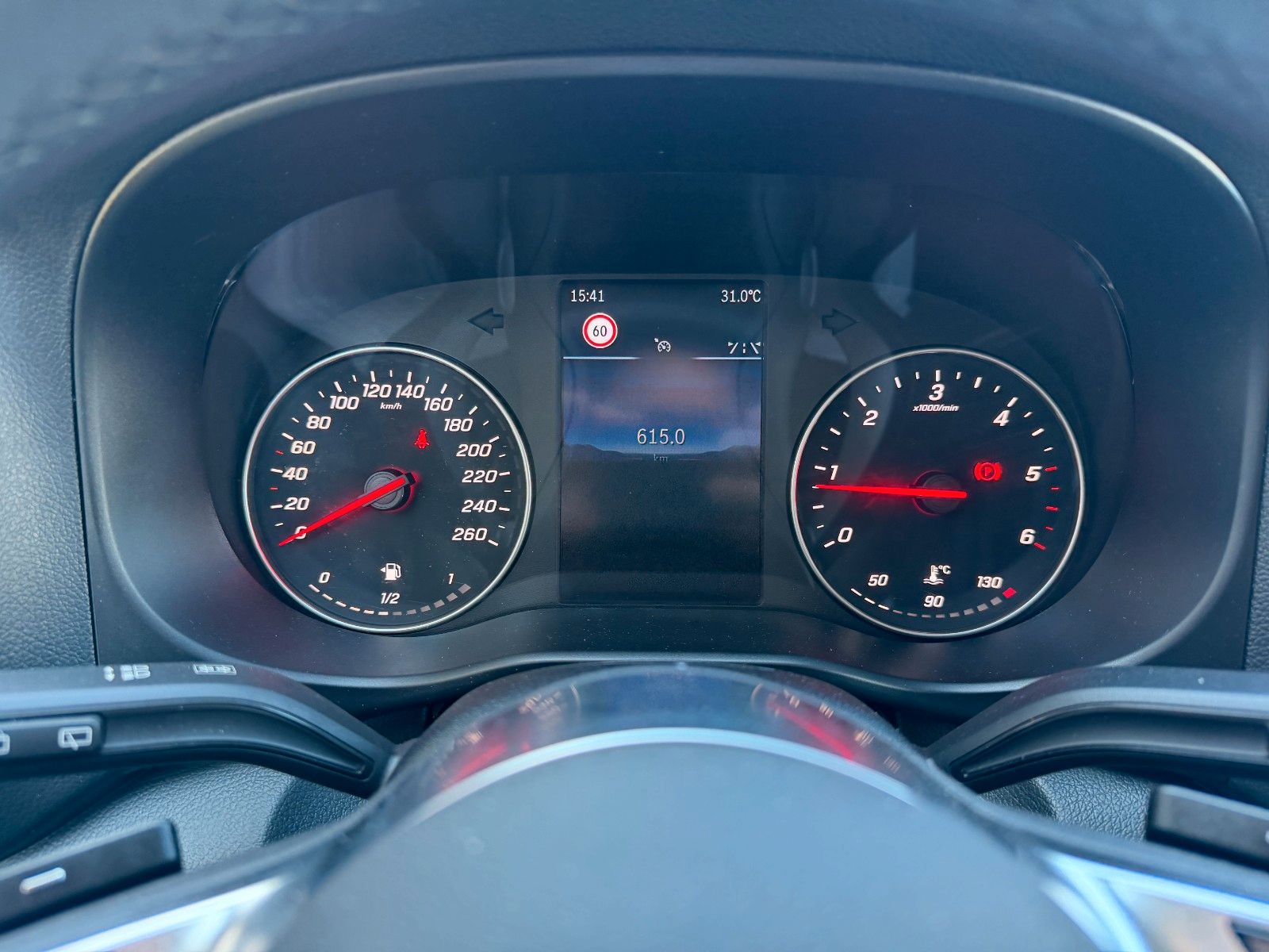 Fahrzeugabbildung Mercedes-Benz Vito 116 CDI 9G Tourer AHK2,5to LED