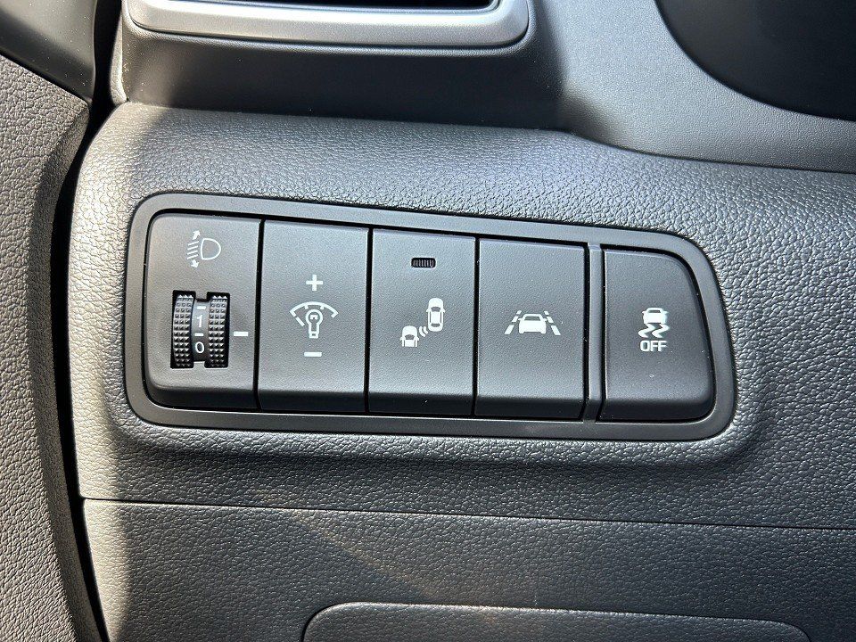 Fahrzeugabbildung Hyundai TUCSON 1.6 CRDi 2WD STYLE CARPLAY+360°+NAV+SHZ++