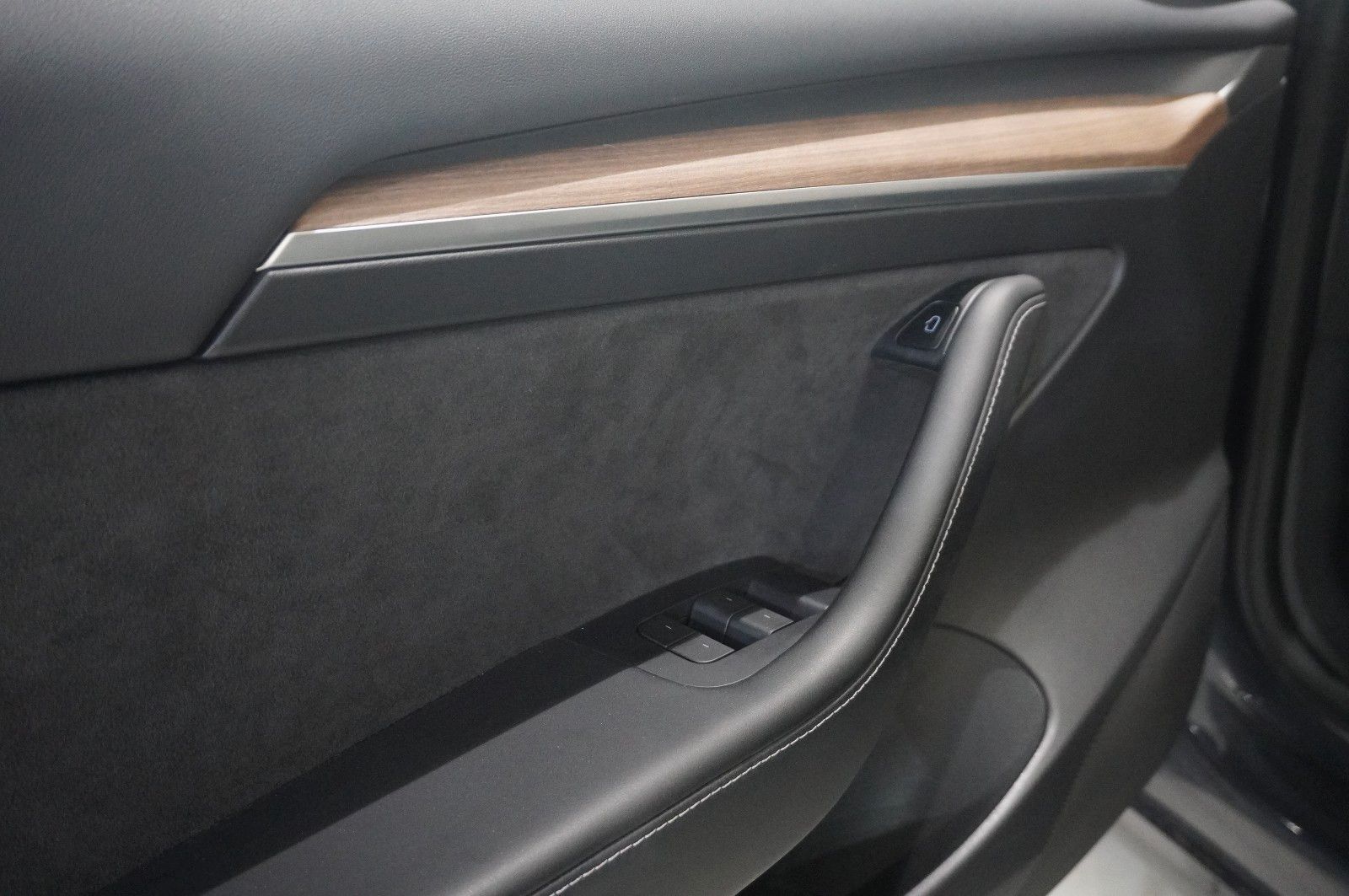 Fahrzeugabbildung Tesla Model 3 LONGRANGE DUAL-MOTOR NAVI/KAMERA/SH/PANO