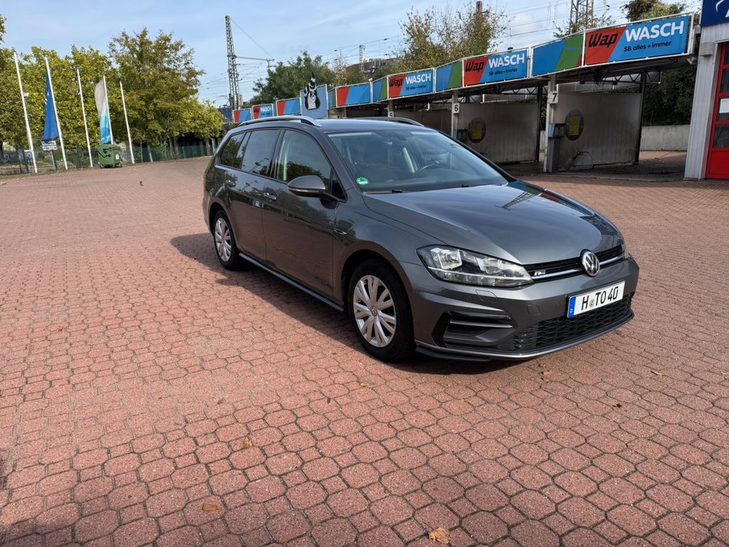 Image of Volkswagen Golf