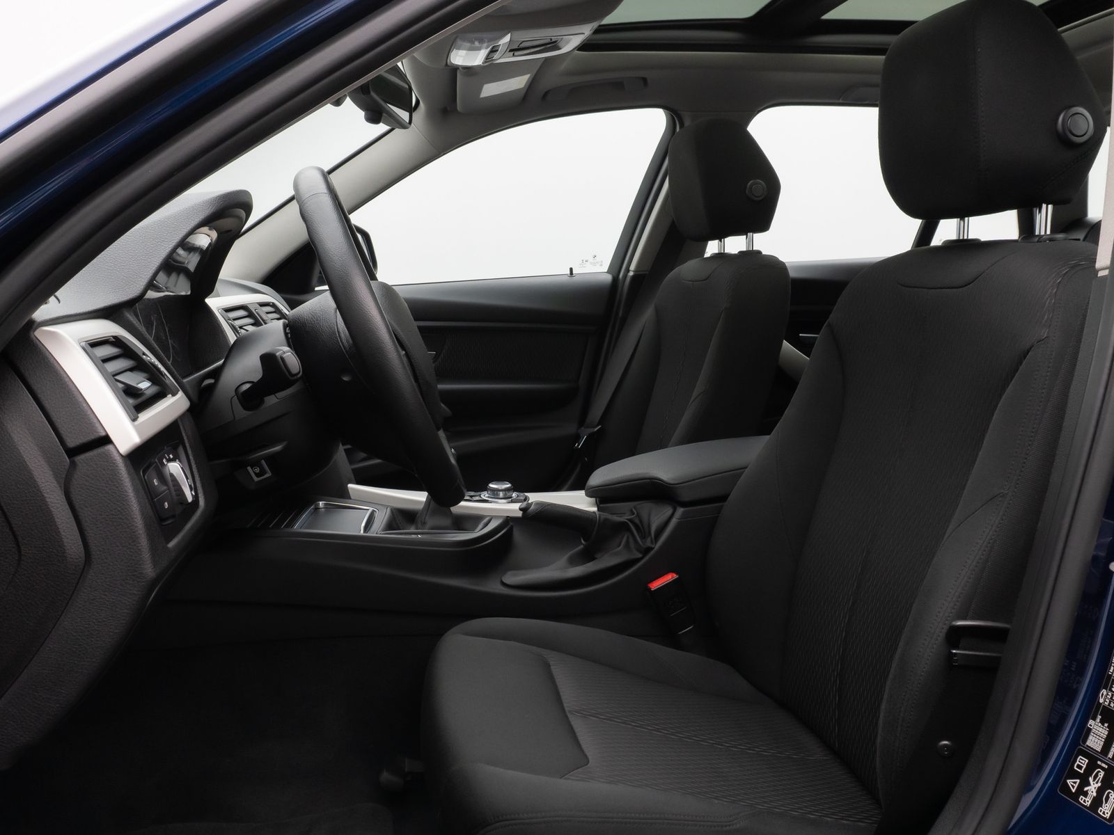Fahrzeugabbildung BMW 320d xD Advantage Panorama Lordos AHK PDChint.
