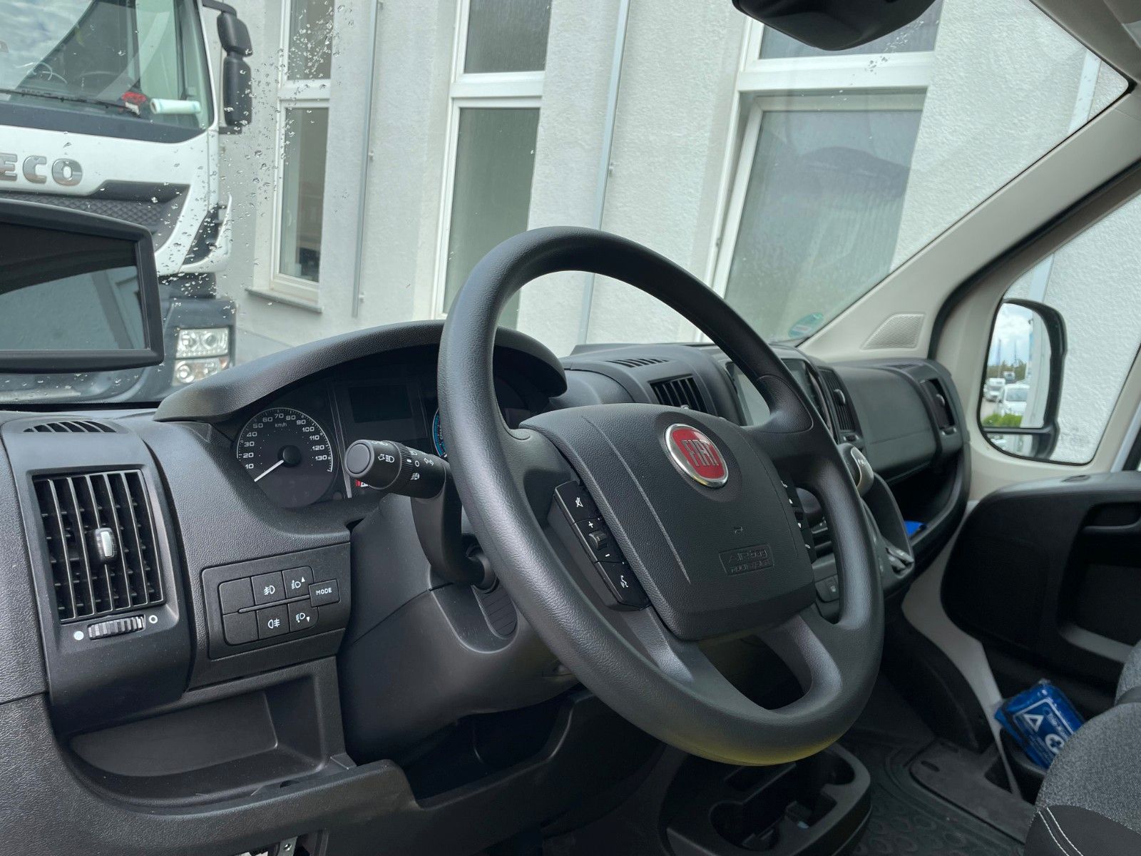Fahrzeugabbildung Fiat eDucato Kastenwagen L2H2 47 kWh