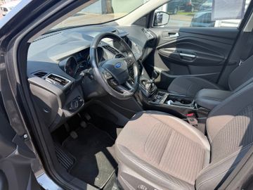 Ford Kuga Titanium+Xenon+SHZ+Navi+AHK