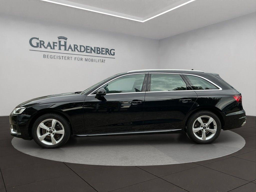 AUDI A4 2024