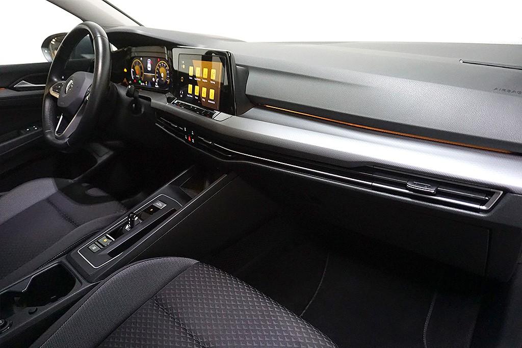 Volkswagen Golf 8 2.0TDI DSG Active Virtual Pano AHK HUD, миниатюра 13