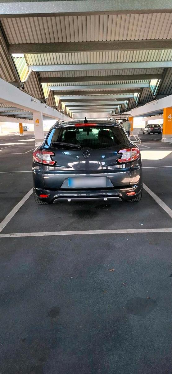 Renault Megane 2012 — engine 179 HP (132kW)