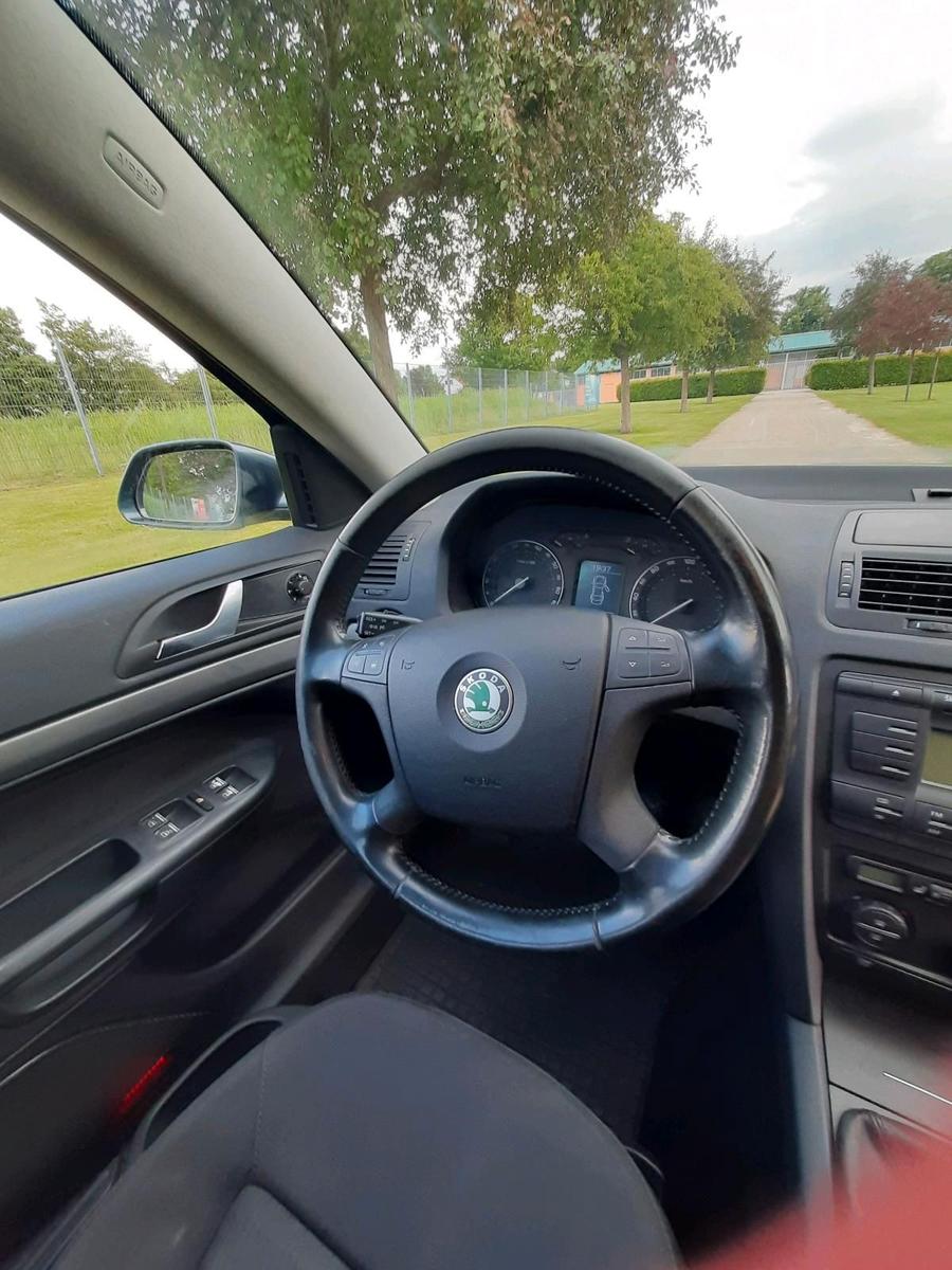 Skoda Octavia 2006 — photo 10