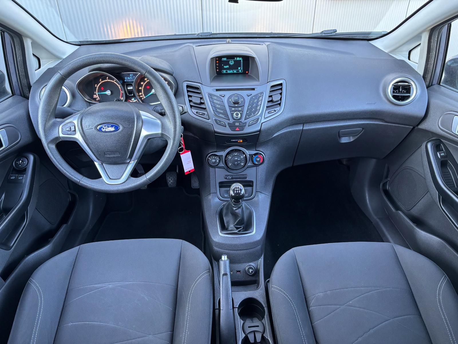 Ford Fiesta 2013 — photo 14