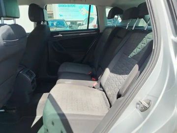 Volkswagen Tiguan - 8