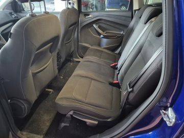 Ford Kuga - 12