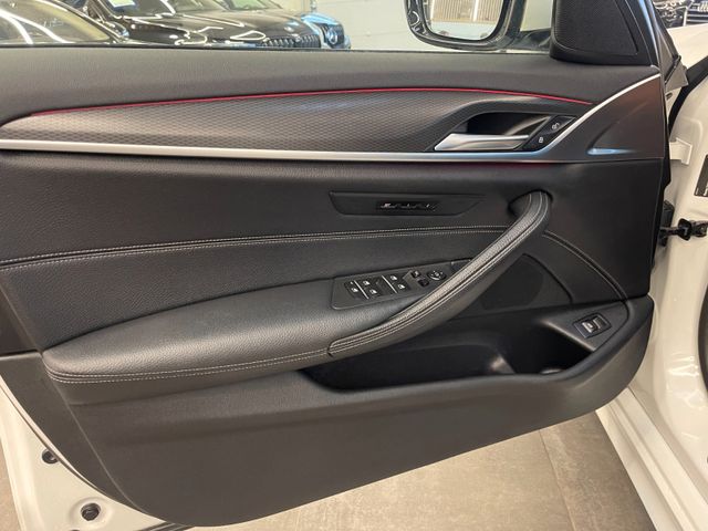 BMW 540d  Touring xDrive M Sport *1.HAND*LED*KAM*AHK
