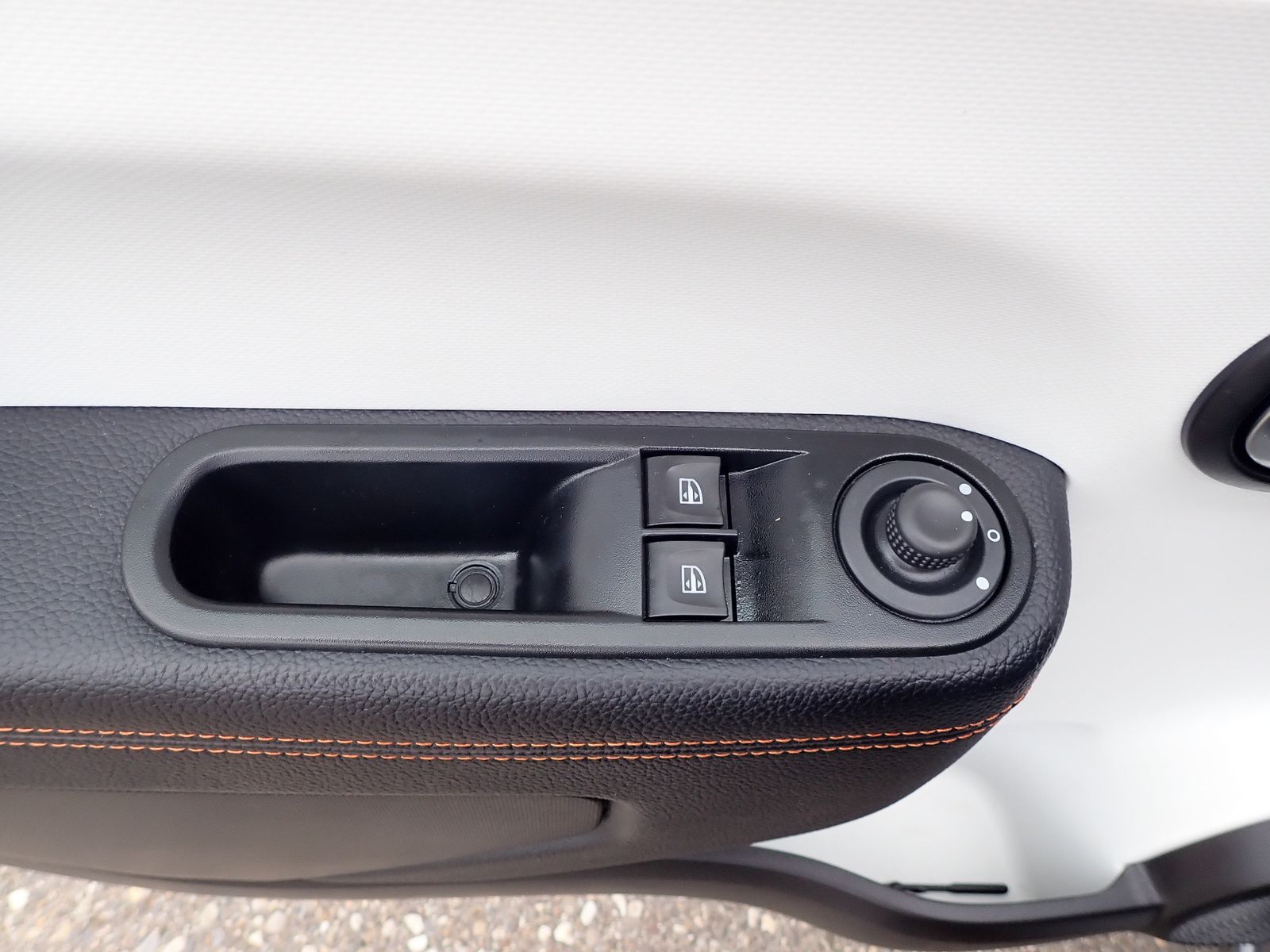 Fahrzeugabbildung Renault Twingo Vibes Electric/22KW/WKR/KAMERA/SH/KLIMA