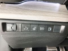 C5 X Shine Pack PT225 Plug-In-Hybrid C5 X Shine Pack PT225 Plug-In-Hybrid