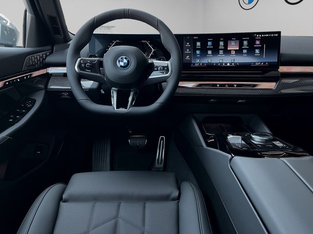 Foto Nummer 11: BMW 550e xDrive