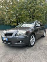 Toyota Avensis 2.0 D-4D 16V Station Wagon - Toyota Avensis aus 2007 mit Diesel-Antrieb