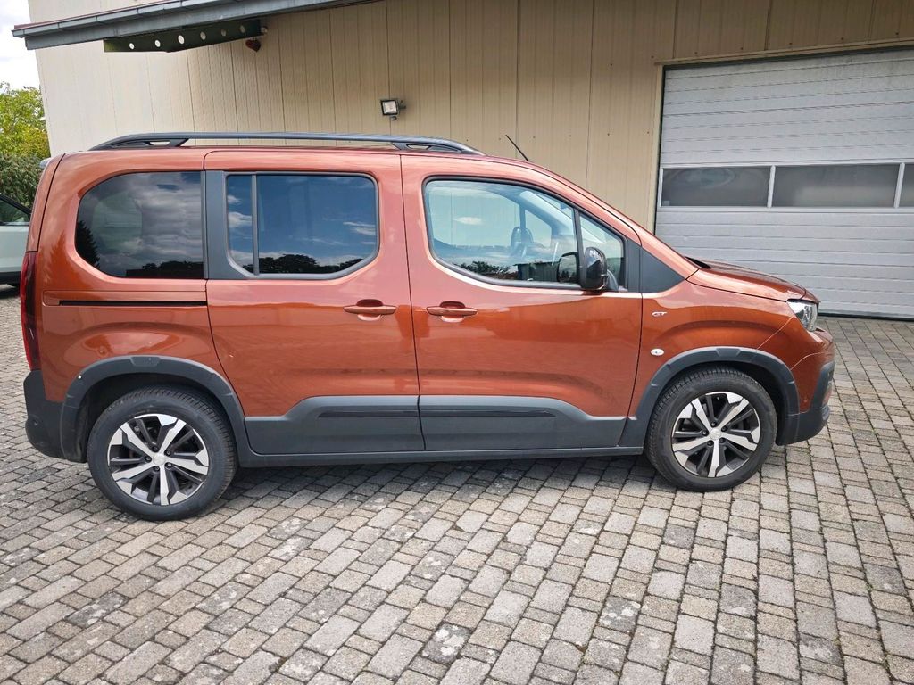 Image of Peugeot Rifter