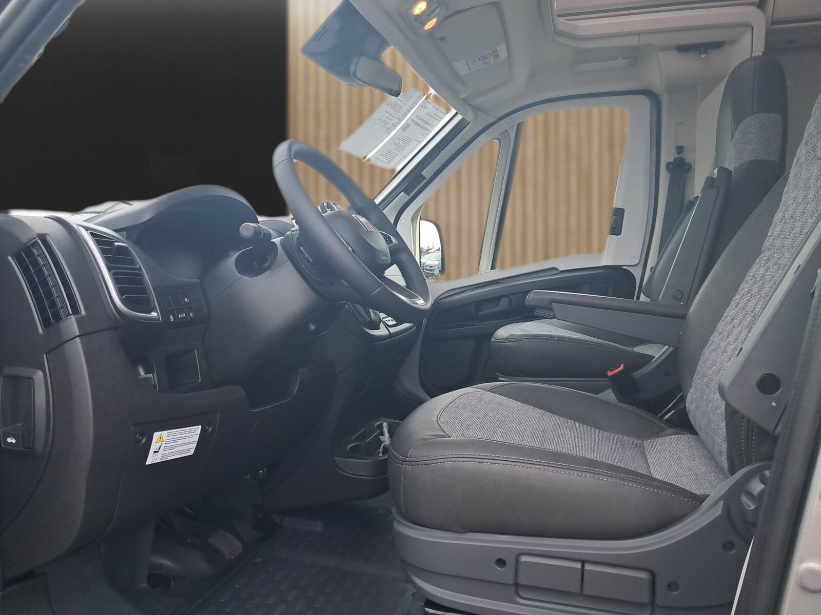 Fahrzeugabbildung Adria Matrix 670 SL 60Y Markise,Combi6E,MACHplus