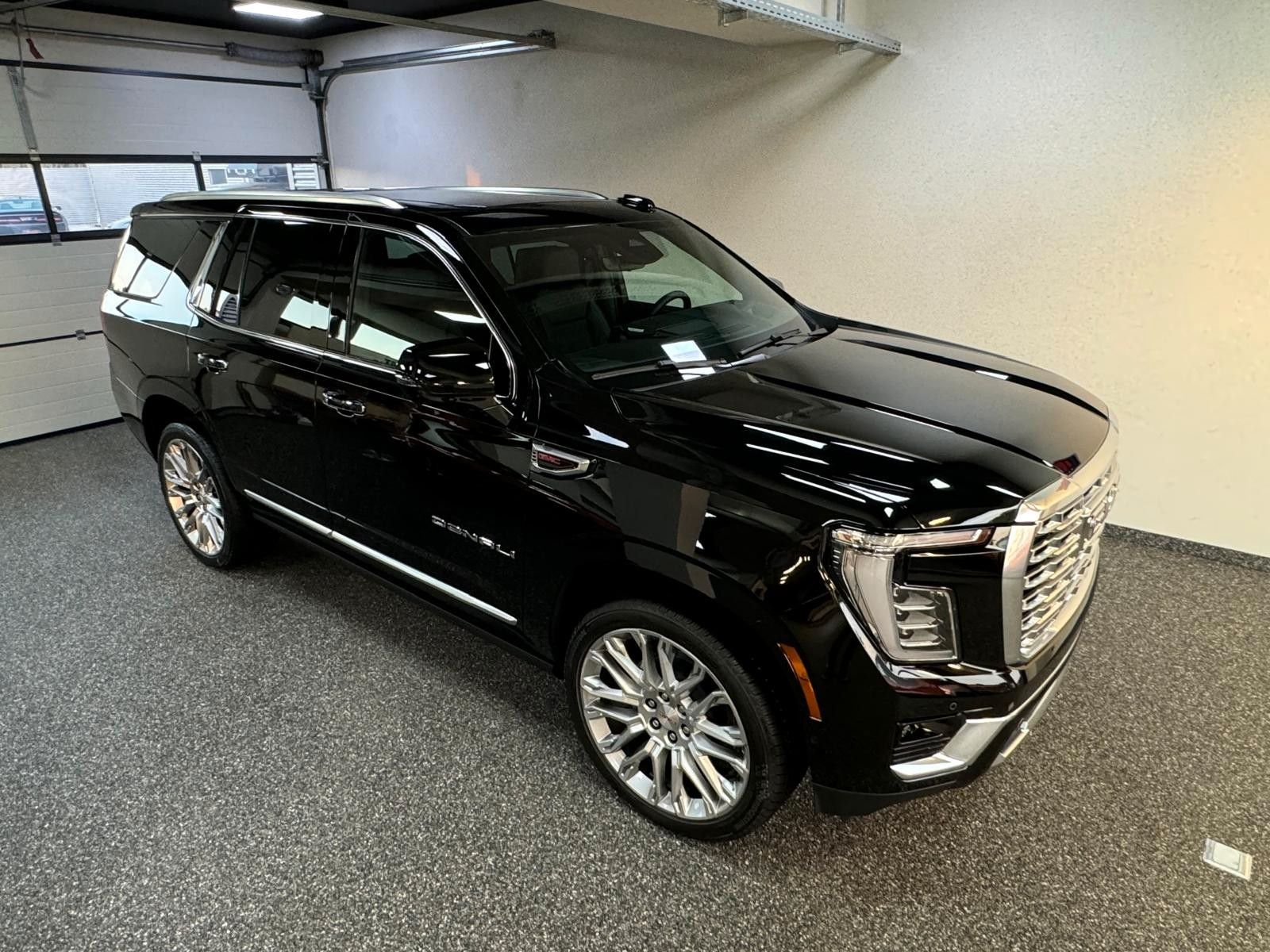 Fahrzeugabbildung GMC YUKON DENALI 2026-24" RÄDER, ENTERTAINMENT