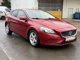 Volvo V40 You! Navi Xenon LED SHZ PDC Garantie - rote Volvo V40