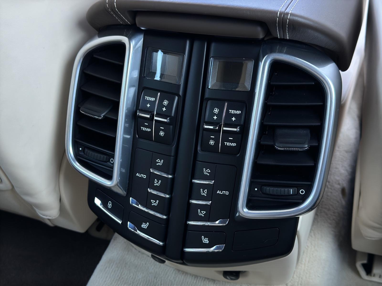 porsche Cayenne Turbo 4.8 V8 500ch- 1 ère main - Suspension pneumatique - Bose - Siège ventilés