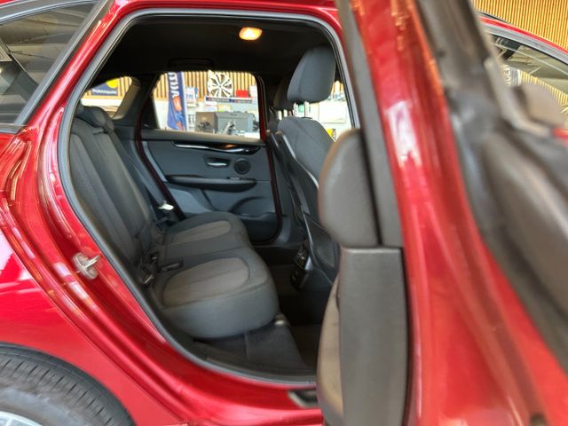 BMW 218 2 Active Tourer *ACC*PDC*NAVI*AHK*LED*Keyles
