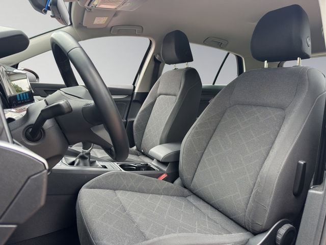 Golf VIII 2.0 TDI Life KLIMA PDC SHZ NAVI LED