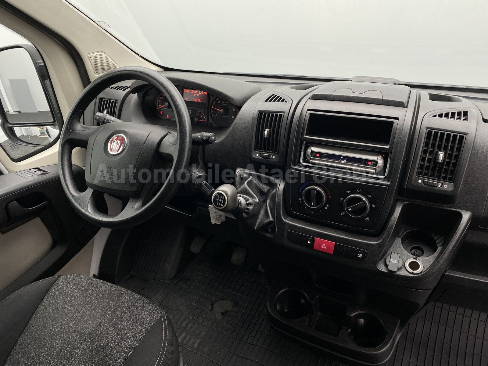 Fahrzeugabbildung Fiat Ducato Kasten 30 *1.HAND* 3-SITZER 0730