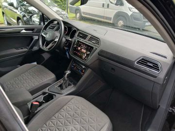 Volkswagen Tiguan - 9