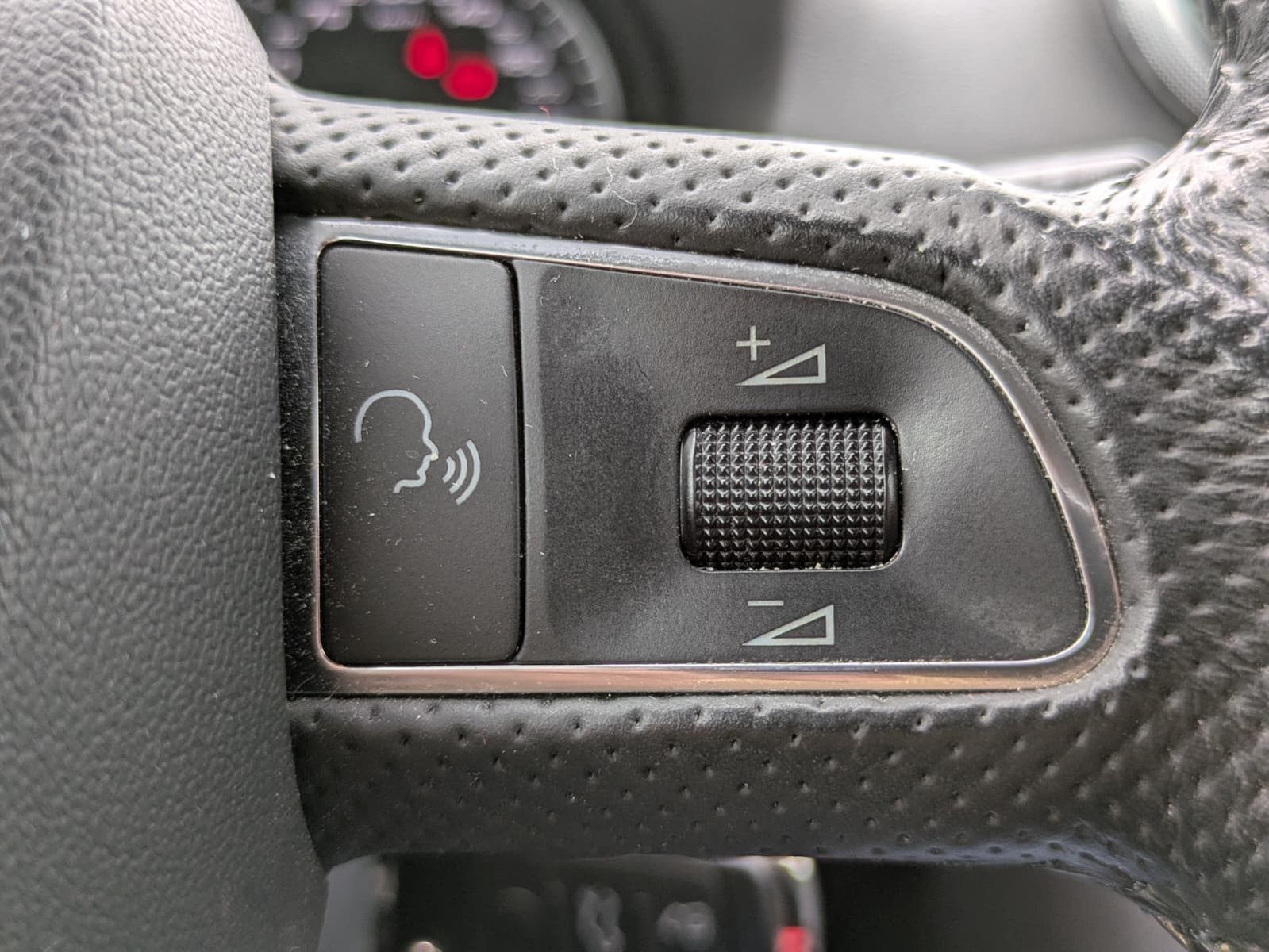 Fahrzeugabbildung Audi A3 2.0 TDI SPORT XENON*TÜV*AHK*MFL*KLIMA