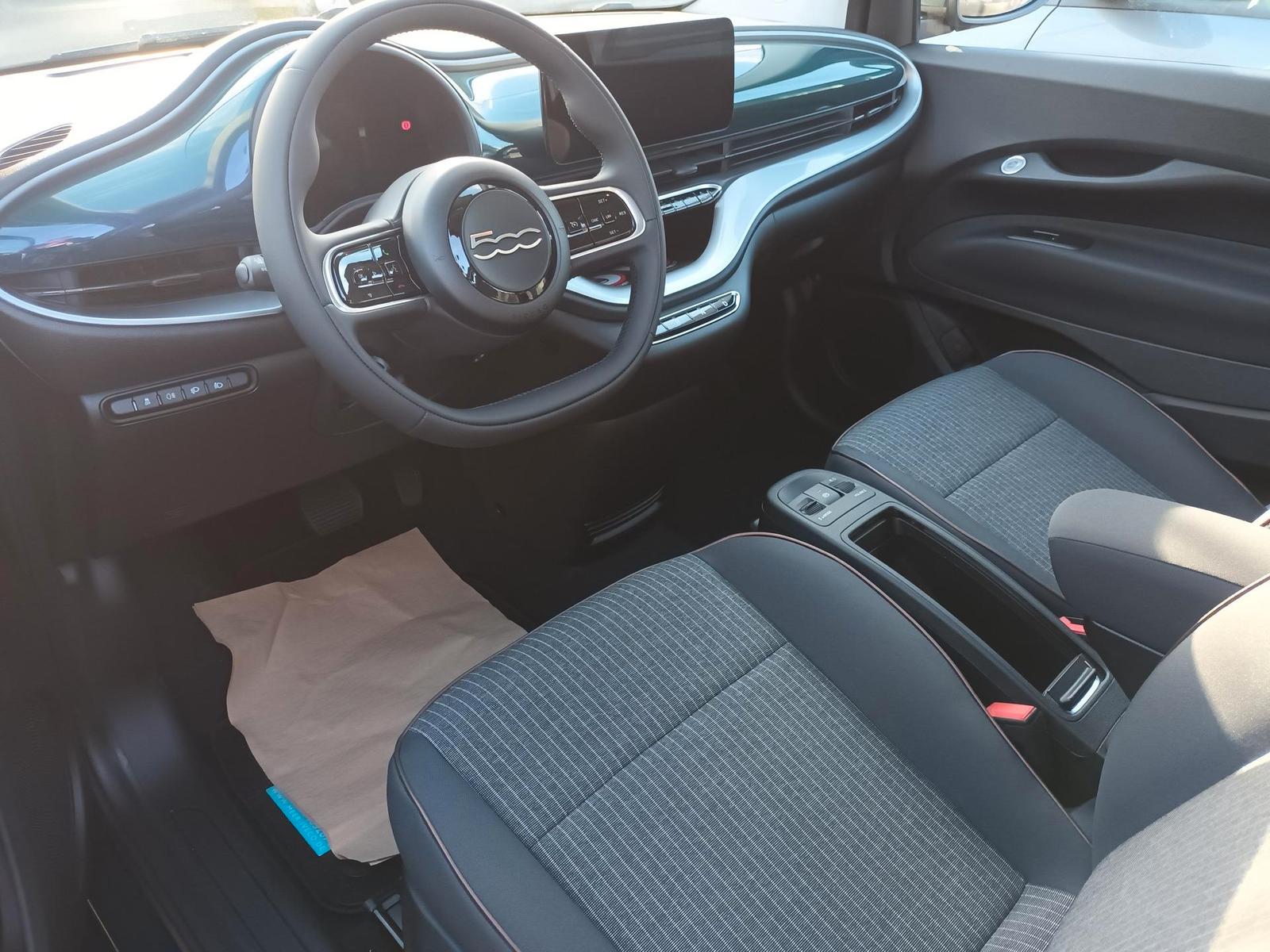 Fiat 500e Icon Tempomat*Digitales Display*Kamera*K...