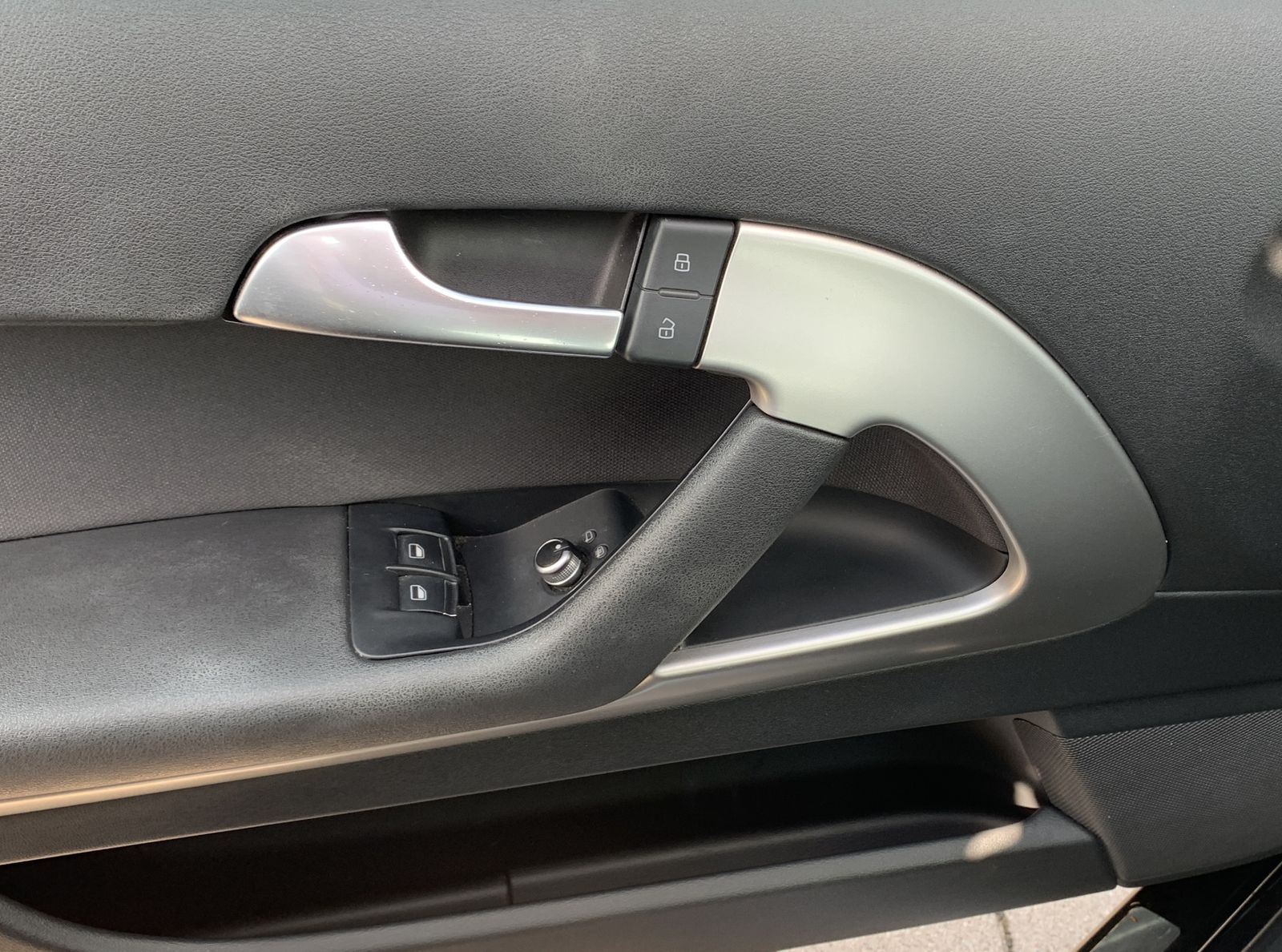 Fahrzeugabbildung Audi A3 2.0 TDI*Ambition*BI-Xenon*PDC*SHZ*MFL*Navi*