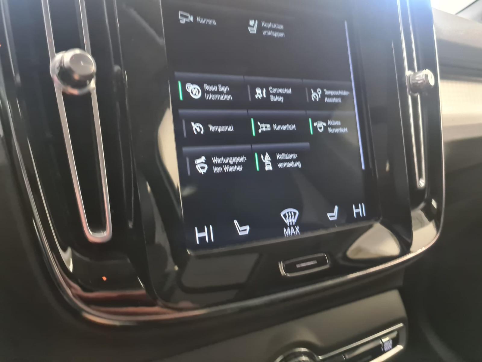 Volvo XC40 Momentum AWD/LED/Nav / 1.Hand,Kamera
