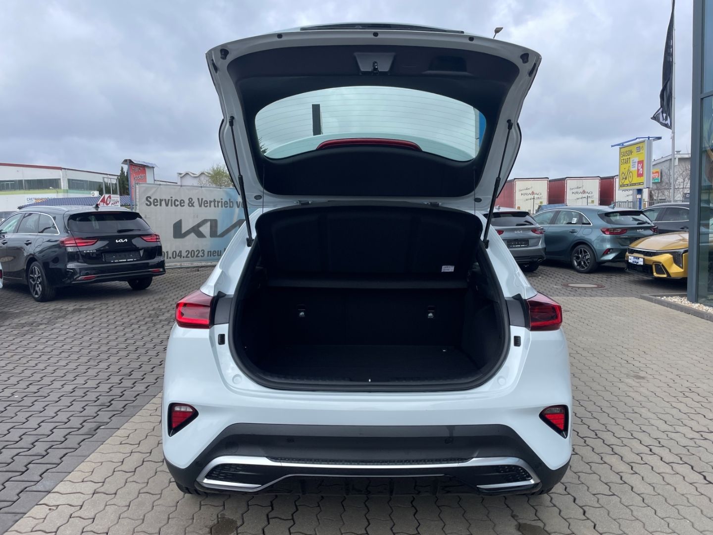 Fahrzeugabbildung Kia XCeed Core Navi Soundsystem LED Blendfreies Fern